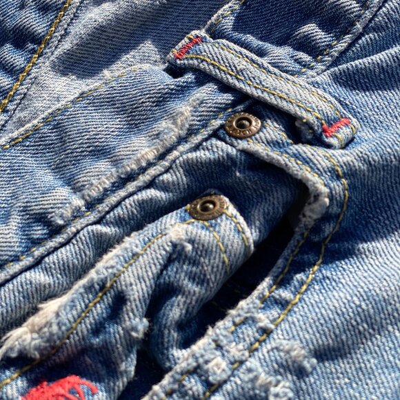 Abercrombie & Fitch Distressed Rolled Cuff Jeans (8R) - Picture 12 of 14